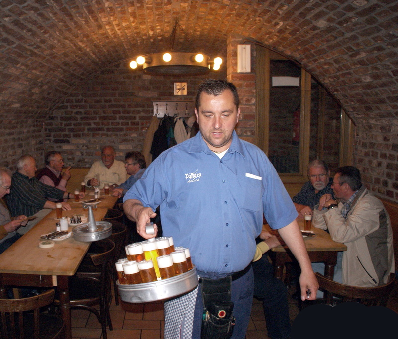 beer garden, foam, males, guests, 2K, holding, kölsch glass, blue, tradition, cologne, beverages, food, krug, bar, tray, gastronomy, lommerzheim, wearing