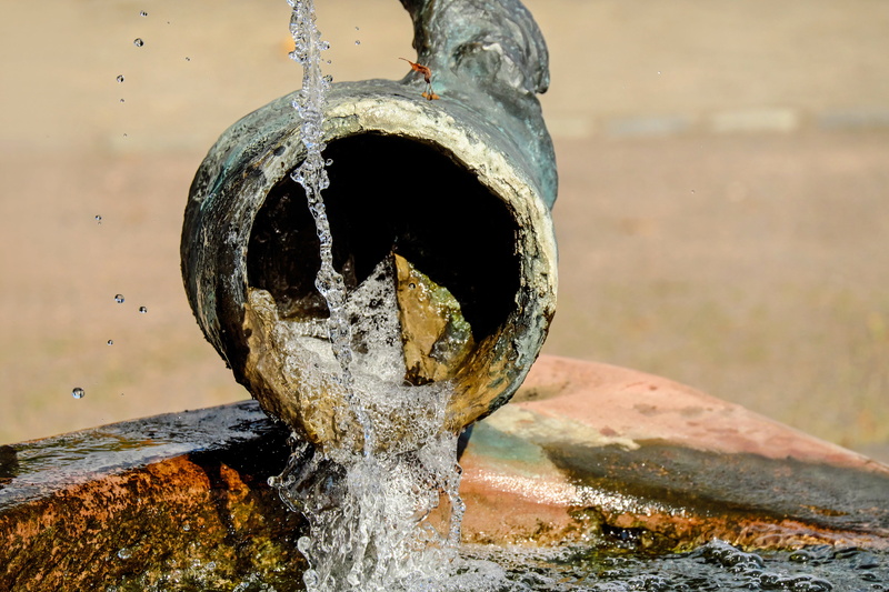 motion, day, weathered, dirty, drop of water, deterioration, jet, 4K, no people, rusty, jug, nature, water jet, abandoned, flowing water, fountain, old