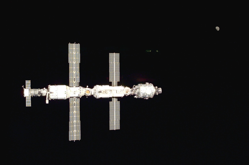 technology, industry, illuminated, white, equipment, copy space, built structure, sky, space, architecture, science, shuttle, no people, weightlessness