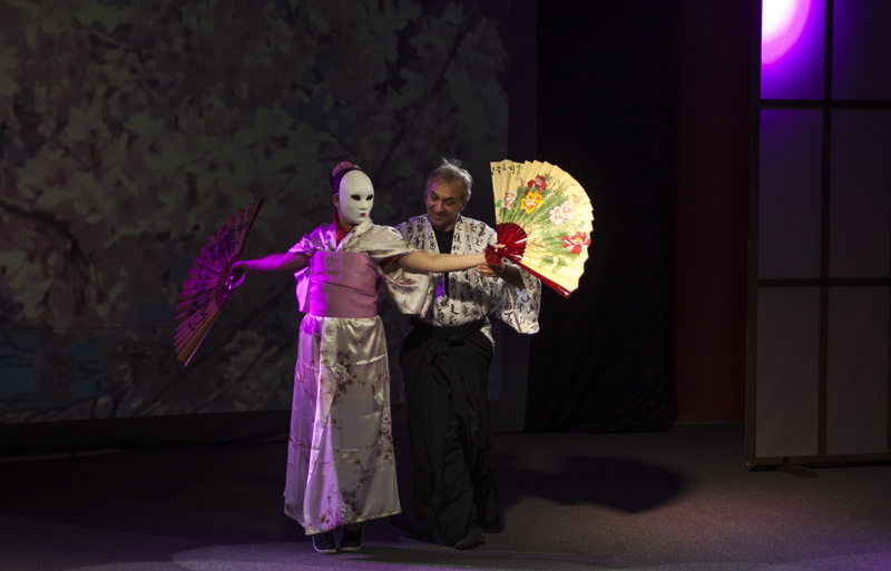 arts culture and entertainment, actress, costume, dancing, traditional clothing, Show, Theatre, theatrical performance, togetherness, two people, Performance