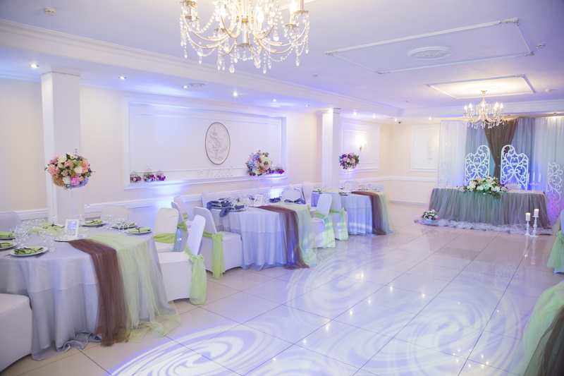 absence, chair, luxury, ceiling, indoors, clearance, built structure, chandelier, modern, lighting equipment, place, furniture, decoration, illuminated