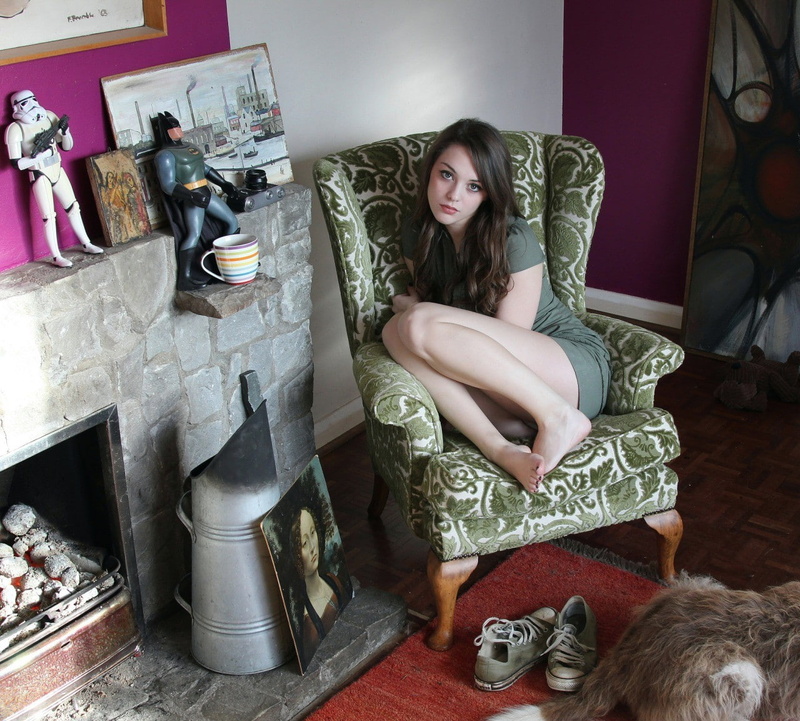 sitting, imogen dyer women brunette, hair, real people, fashion, 720P, shoe, women, full length, home interior, furniture, portrait, one person, domestic room