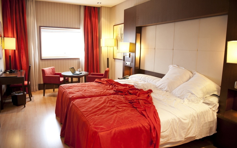vacations, pillow, wealth, lifestyles, bedding, no People, bed, hotel, double Bed, red, tourist Resort, 1080P, headboard, sheet, comfortable, travel, mattress