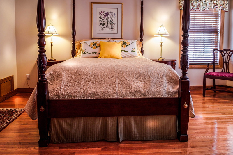 domestic room, lighting equipment, illuminated, rice bed, hardwood, valance, red oak floor, chippendale chair, hotel, four poster, design, stuffed, set