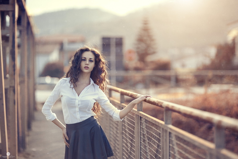 white, curly, outfit, fence, skirt, shirt, curly hair, s, dress, black, hair, women, model, mini, pleated, 1080P