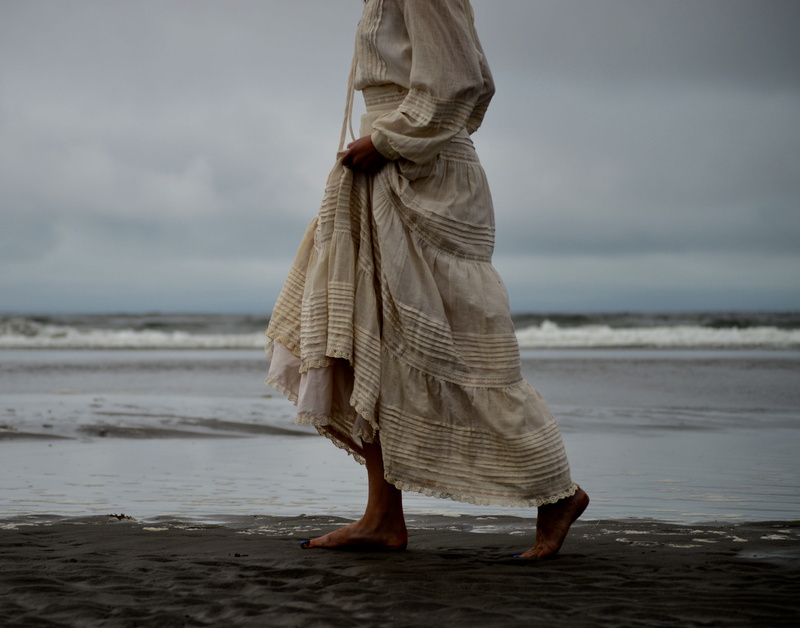 overcast, wave, 4K, sky, dark, adult, photo, thick, nature, wearing, shore, sand, seashore, clouds, water, side view, real people, full length, pleated