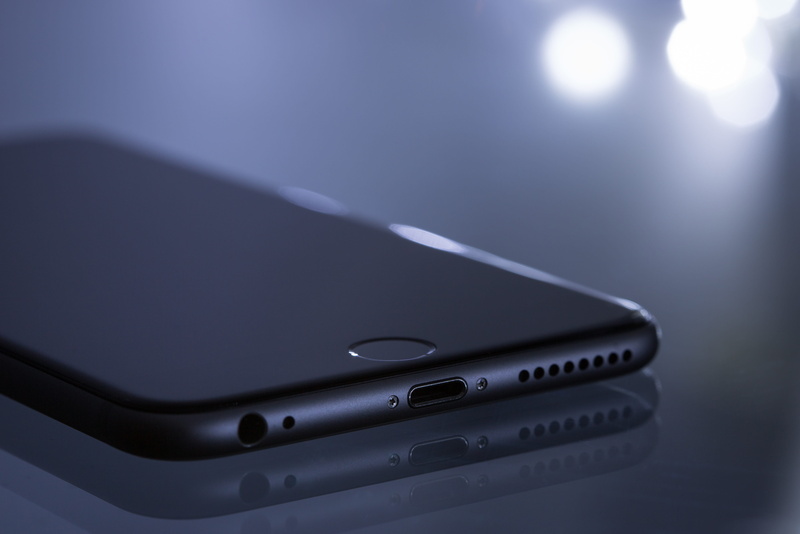 space, lens flare, metal, copy space, silver colored, close-up, apple, performing arts event, 5K, connection, technology, gray, smartphone, no people