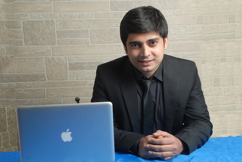 office, programming, using laptop, office people, mac, person, chair, laptop, wireless technology, working, work, indoors, sitting, communication, business professionals