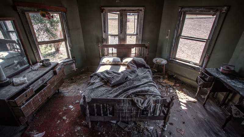 broken, damaged, home interior, furniture, 1080P, dirt, gray, deterioration, abandoned, window, ruined, dirty, old, bad condition, no people, indoors