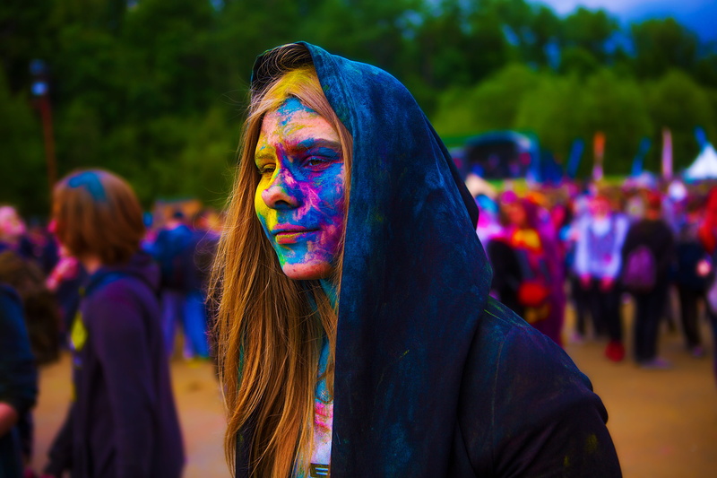 lifestyles, wearing, holi, enjoyment, walk, summer, people, event, festival, hoodie, portrait, makeup, paint, woman, women, sky, man, yellow, leisure activity