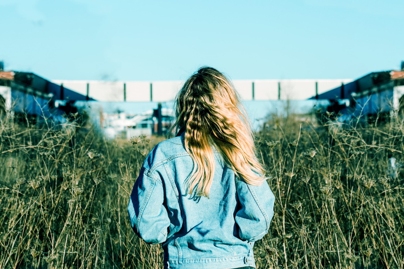 denim, shallow, sunlight, summer, hairstyle, adult, focus, back, 5K, day, woman in blue, wearing, rural Scene, woman, nature, people, field, land, houses