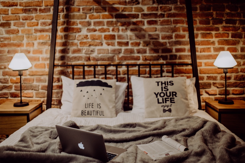 work, wireless technology, technology, domestic room, communication, cozy, home interior, pillows, nice, comfortable, 4K, loft, evening, indoors, wall