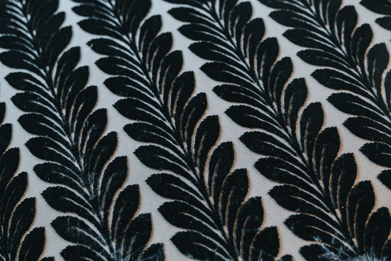 plant part, seamless, floral pattern, Beds, cushions, striped, close-up, textured, scales, black Color, exhibition, indoors, bedding, softness, duvet, leaf