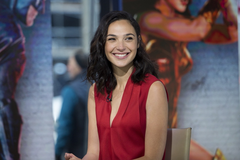 young adult, toothy smile, girls, young women, hairstyle, teeth, standing, real people, focus on foreground, gal gadot, smile, beautiful woman, smiling