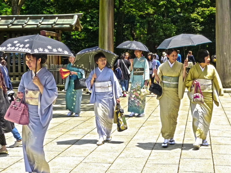 rain, city, smiling, women, group of people, security, men, large group of people, adult, lifestyles, cultures, shrine, outdoors, crowd, street, tokyo