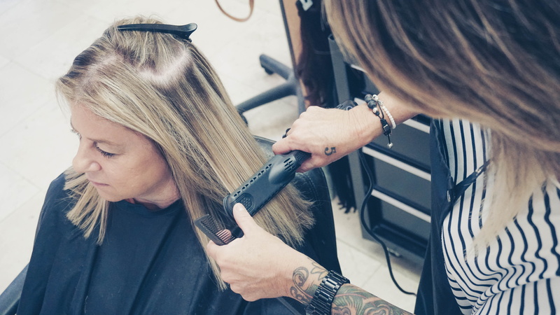hair style, studio, stylist, hairstyle, leisure activity, 5K, hair, hairdresser, real people, young women, two people, straightener, adult, customer, people