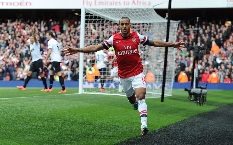 background, Arsenal, The Gunners, white, s, Theo Walcott, nike, Football Club, red, shorts, men, 1080P, shirt, gate