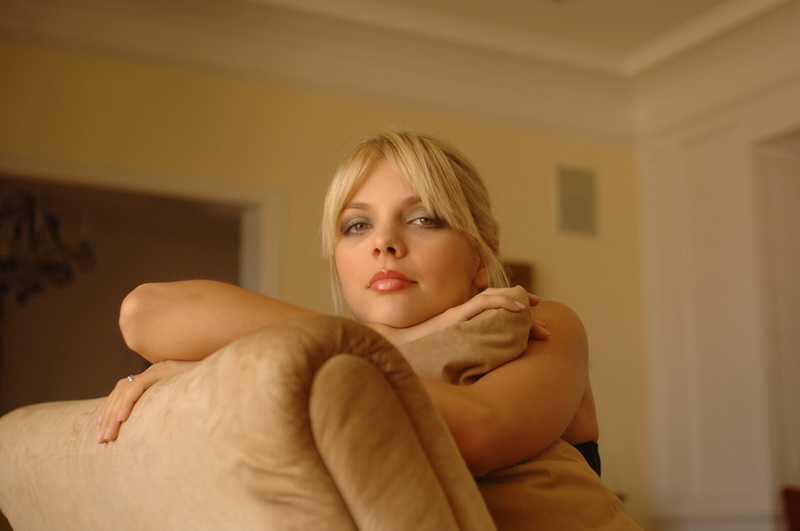 blonde, looking at viewer, make up, 4K, Jana Jordan, in sofa, women