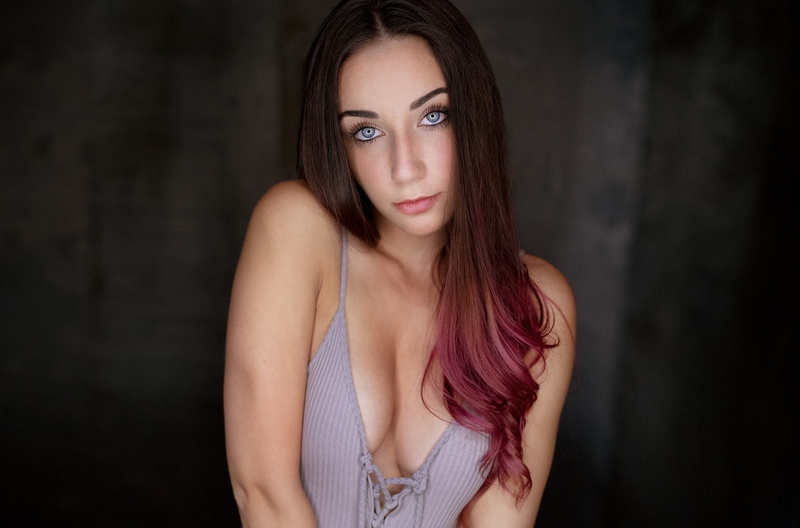 simple background, brown hair, 1080P, women, face, hair, beautiful people, young women, human hair, copy space, beautiful woman, indoors, dyed hair, beauty