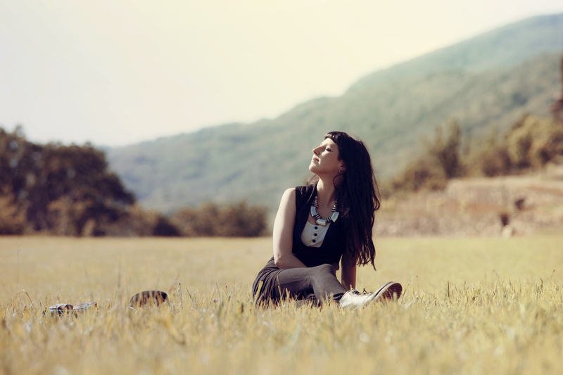 leisure activity, plant, outdoors, land, sunlight, field, adult, hair, beauty, summer, brunette, Chill Out, freedom, women, hairstyle, beautiful woman