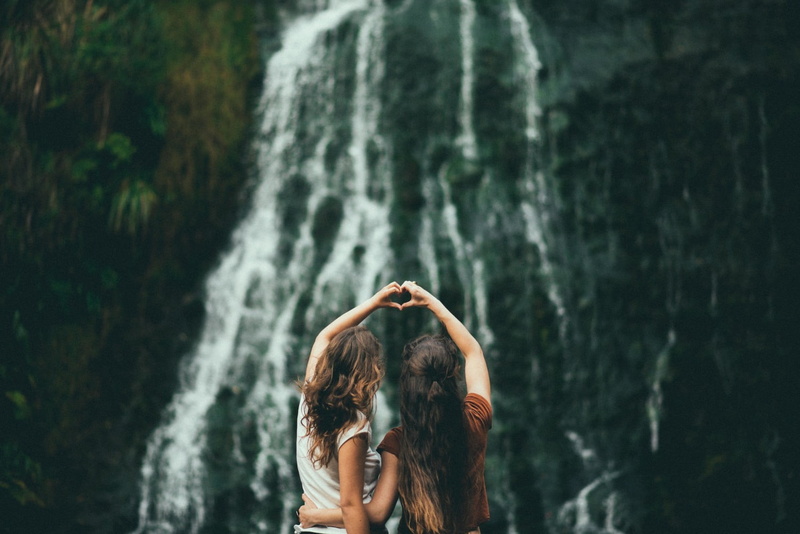 river, women, beauty in nature, standing, leisure activity, water, hair, motion, human arm, Chill Out, photography, women outdoors, 720P, scenics - nature