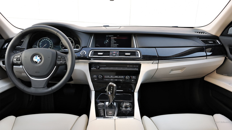 control panel, close-up, technology, 1080P, luxury, no people, car interior, motor vehicle, land vehicle, indoors, modern, control, interior, vehicle interior