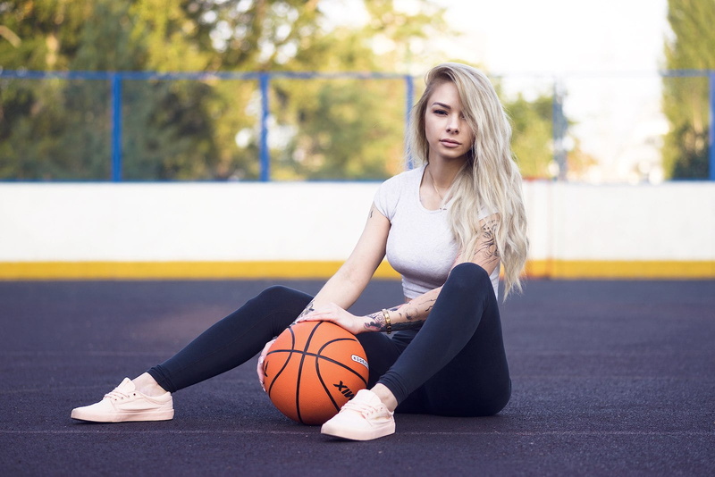 adult, focus on foreground, one person, sitting, court, full length, hairstyle, leisure activity, athlete, teenager, tattoo, young women, young adult, women