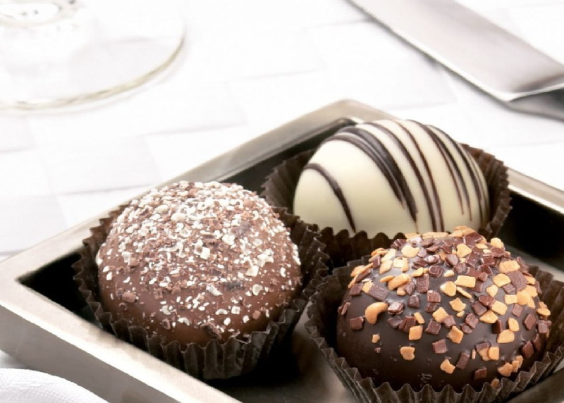 sprinkles, celebration, brown, unhealthy Eating, candy, indulgence, glazed food, sugar, sweet Food, temptation, tray, freshness, food And Drink, cupcakes