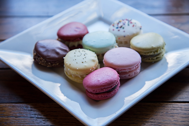 sweet, white, indulgence, tray, close-up, health, chocolate, ready-to-eat, cookies, plate, baked, sweets, assorted, treats, temptation, sugar, pie, colorful