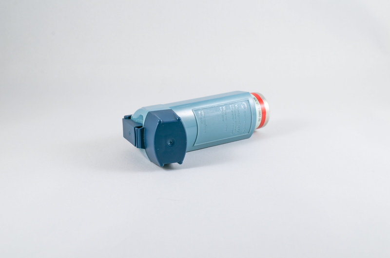 respiratory, pill, illness, young, inhalation, close-up, face, allergic, equipment, nebulizer, mask, simplicity, blue, rubber, inhaling, eraser, shadow