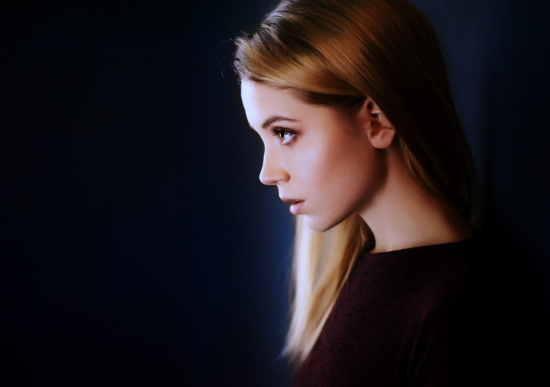 profile, 1080P, red sweater, Ksenia Kokoreva, face, portrait, Maxim Maximov, simple background, women