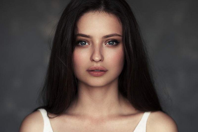 beautiful woman, gray eyes, adult, close-up, black hair, front view, body part, 1080P, fashion, hair, long hair, face, hairstyle, beautiful people, headshot