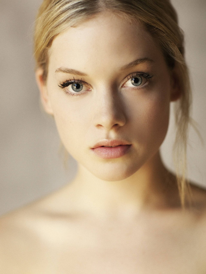 front view, Jane Levy, women, adult, natural beauty, hair, close-up, gray eyes, body part, one person, fashion, portrait, beautiful woman, 2K, beauty