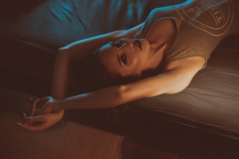 beautiful woman, painted nails, wood, armpits, lying on back, furniture, real people, three quarter length, hairstyle, women, relaxation, 1080P, high angle view