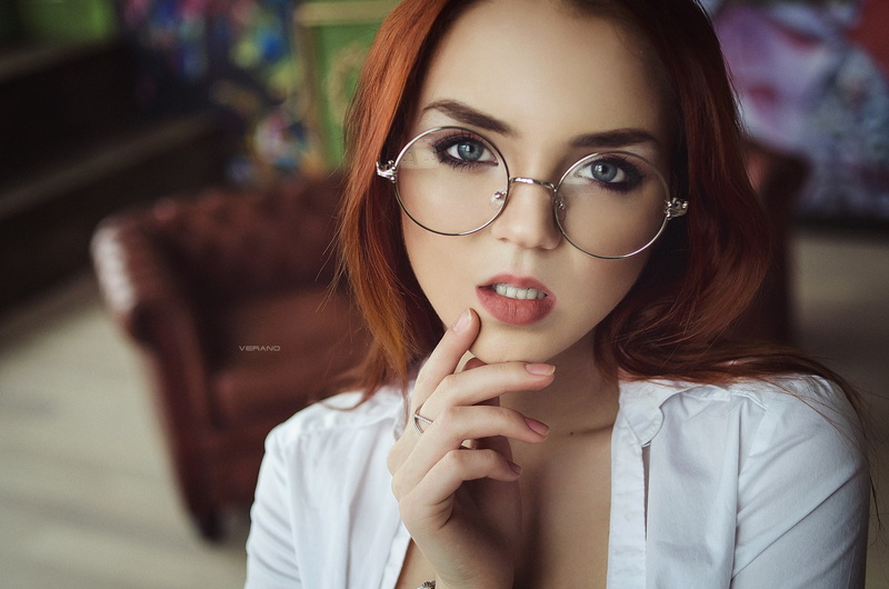 women, beautiful people, young women, hairstyle, Ekaterina Sherzhukova, glasses, headshot, portrait, focus on foreground, close-up, body part, lifestyles
