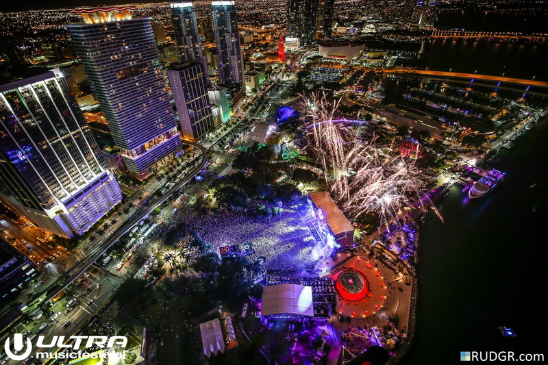 financial district, illuminated, Ultra Music Festival, 1080P, tower, no people, luxury, Miami, cityscape, building exterior, office building exterior