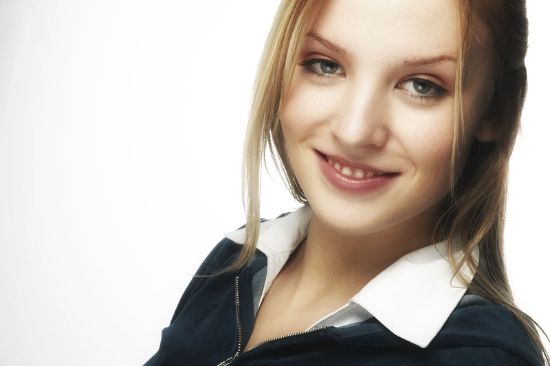 hair, women, portrait, smiling, 2K, young adult, young women, adult, indoors, beautiful woman, copy space, happiness, hairstyle, one person, face, headshot