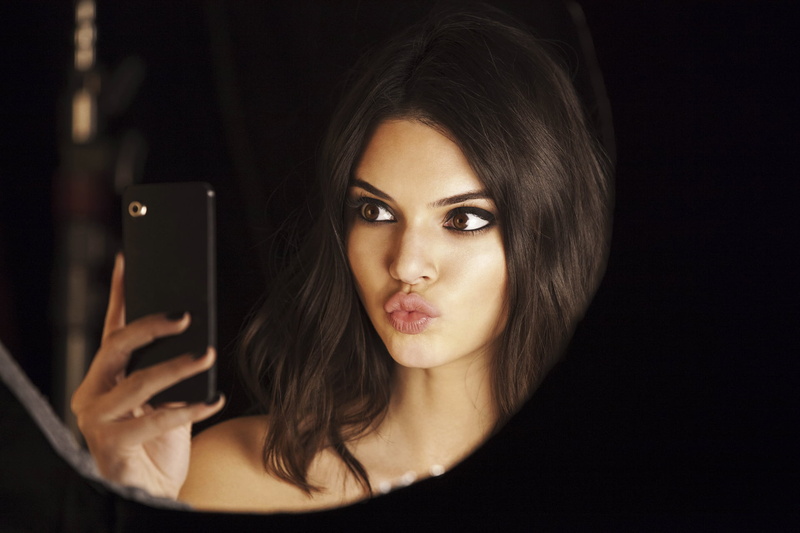 brunette, self shot, Kendall Jenner, model, women, dark hair, 1080P, duckface