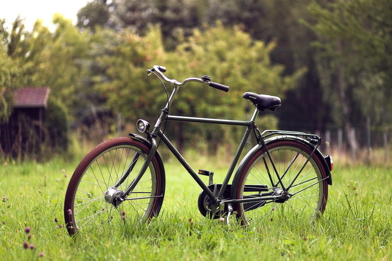  full screen, greens, bicycle, fullscreen, background, widescreen, fixie, 1080P, black, HD, mood, bike, grass