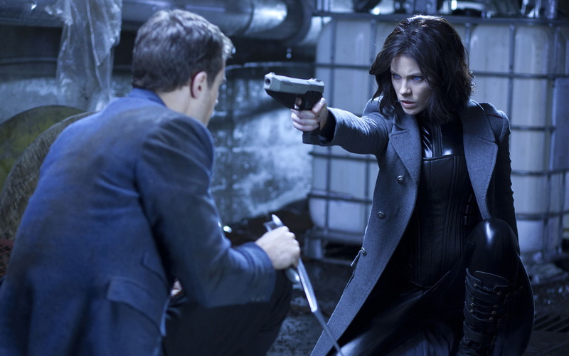 hd, beckinsale, kate, handgun, movies, 1080P, selene, vampire, underworld, brunette