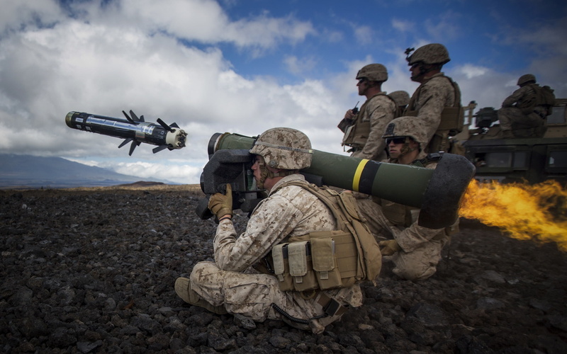 uniform, gun, military, javelin, standing, men, conflict, military uniform, Missile, outdoors, army, fgm, canyon, armed forces, machine gun, government