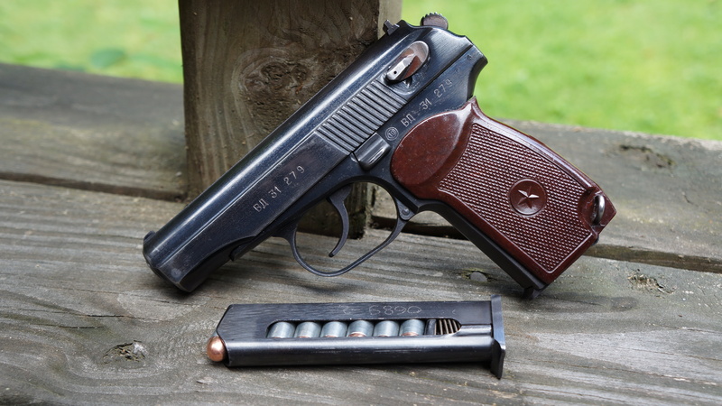 shop, security, day, old, bullet, close-up, 4K, steel, criminal, military, barrel, protection, table, social issues, automatic, weapon, cartridges, war