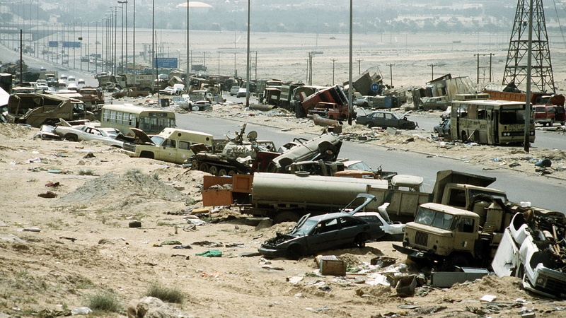 architecture, car, damaged, obsolete, deterioration, pollution, Iraq, construction site, junkyard, transportation, Highway of Death, day, ruined, no people