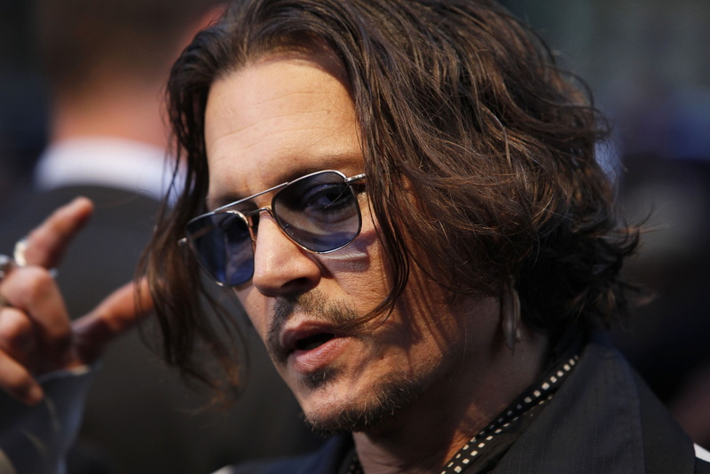 head And Shoulders, eyewear, male Beauty, actor, casual Clothing, copy Space, one Man Only, johnny, one Person, happiness, adults Only, johnny depp, incidental people