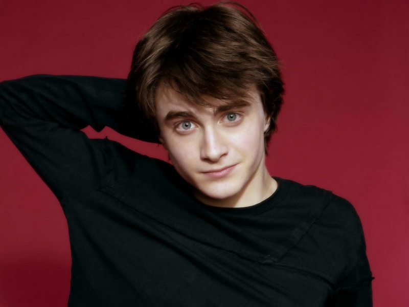 front view, facial Expression, copy Space, young Men, boys, young Adult, male Beauty, red, celebrity, males, human Face, adolescence, lifestyle, serious