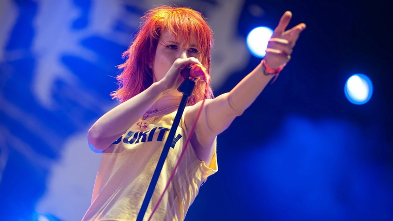 teenager, stage, hairstyle, hair, innocence, singer, event, Hayley Williams, girls, one person, waist up, women, portrait, redhead, lifestyles, costume