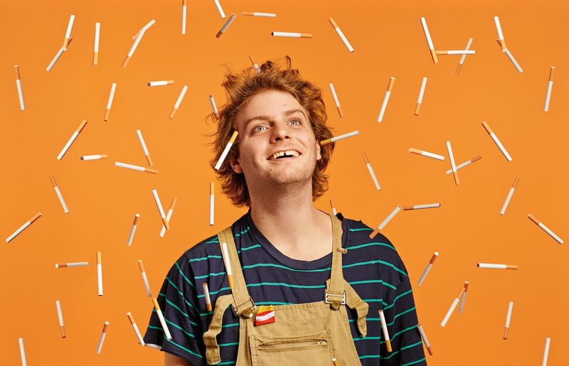 smiling, cigarettes, Mac Demarco, orange, 1080P, humor, music