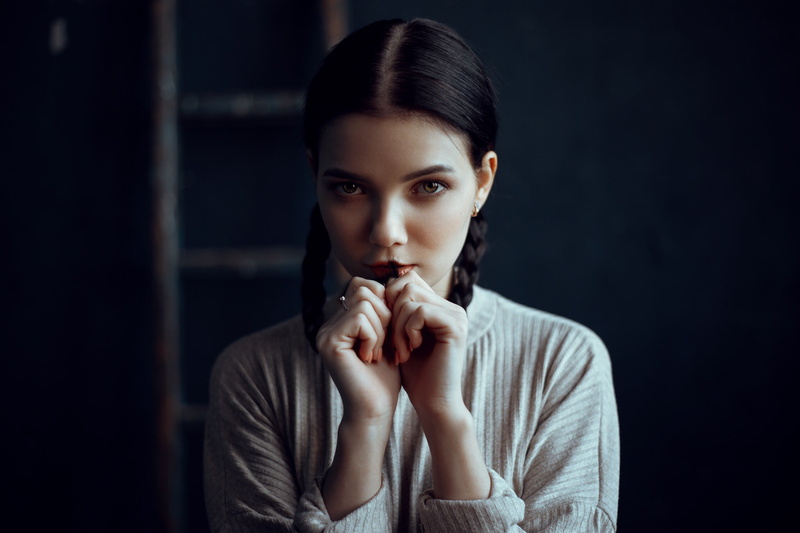 face, ladders, pigtails, hands in hair, 1080P, women, Victoria Sokolova, portrait