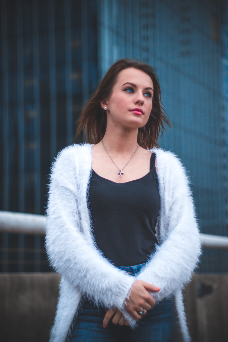 beautiful woman, selective, woman, photo, adult, beauty, looking at camera, one person, fur, portrait, white, lifestyles, contemplation, medium-length hair