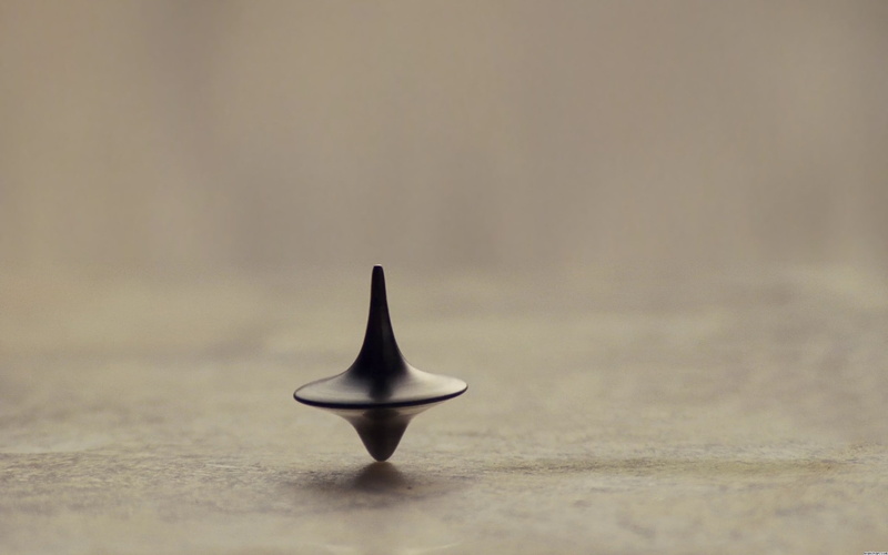 copy space, movies, nature, man made object, close-up, motion, indoors, toys, 1080P, empty, simplicity, focus on foreground, macro, absence, Inception